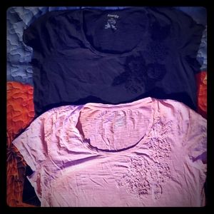 2 matching shirt's 👕